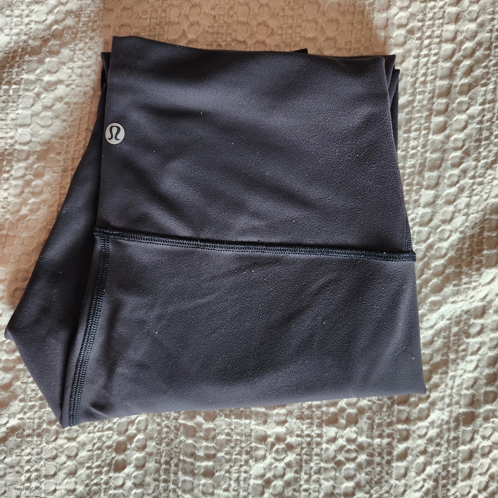 Lululemon Black Leggings Sz 8 - Picture 3 of 4